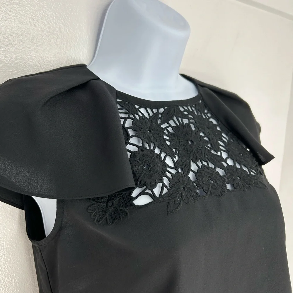 Kate Spade Flutter Sleeve Top Size XXS Black‎ Crochet Front Frilly Feminine
